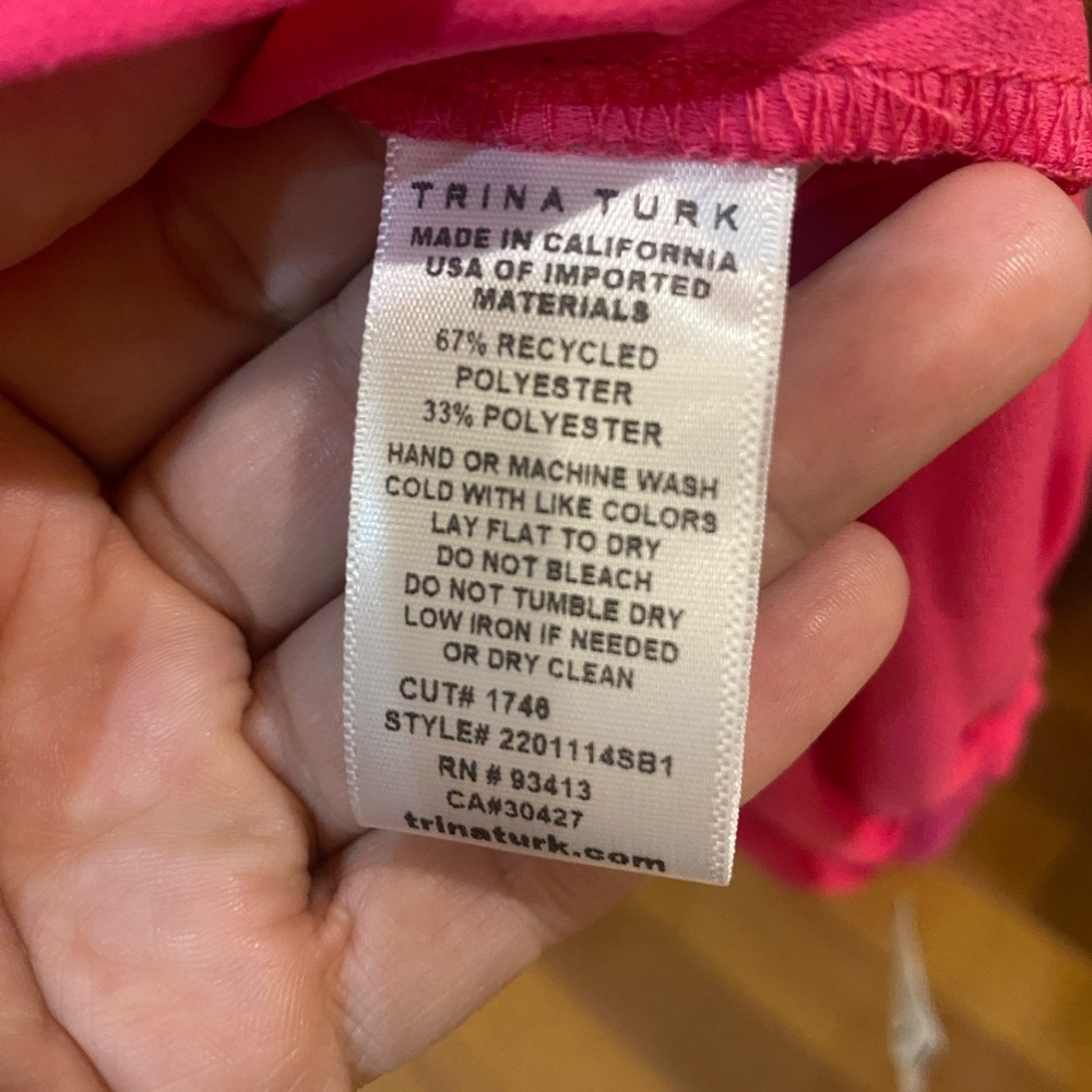 Brand new with tag! Trina Turk Fuchsia Blouse with Ruched Sleeves - Picture 4 of 4